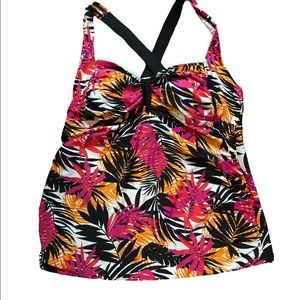 Host pick 🎉Maternity bathing suit top